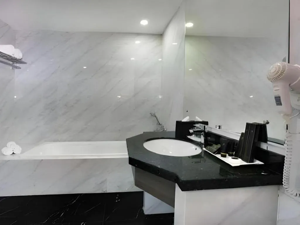 pyramid suites Hotel