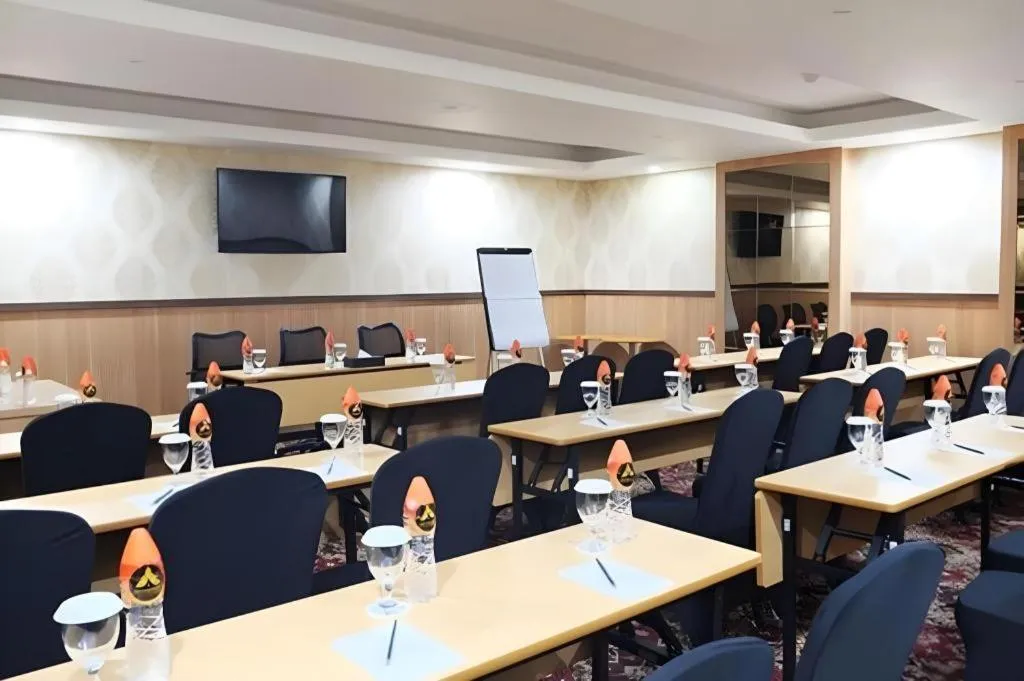 pyramid suites Hotel