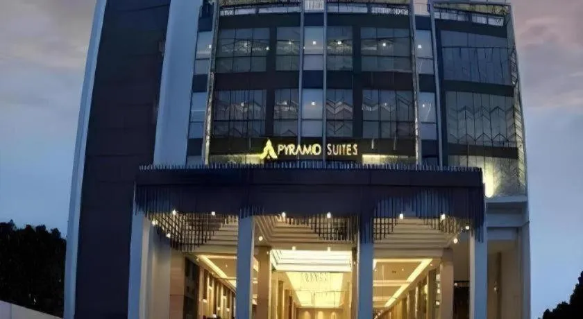 pyramid suites Hotel