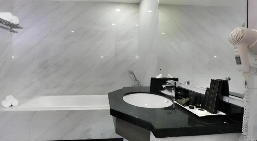 pyramid suites Hotel