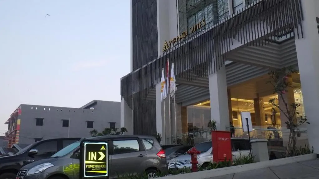 pyramid suites Hotel