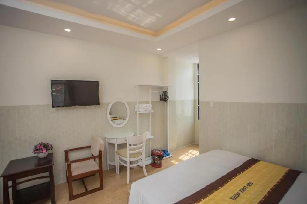 Bed in sun lake hotel