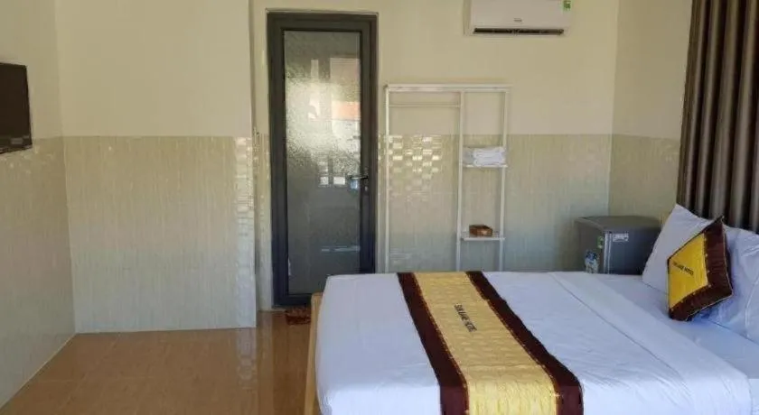 Bed in sun lake hotel