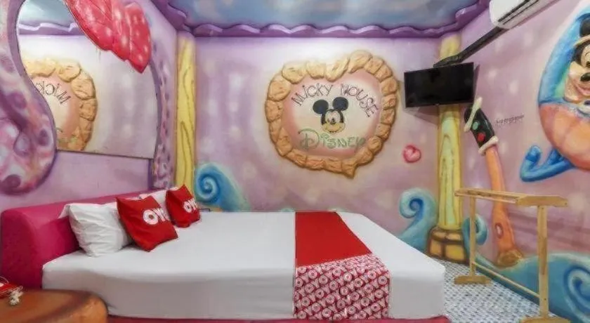 Bed in OYO 577 For Love Hotel