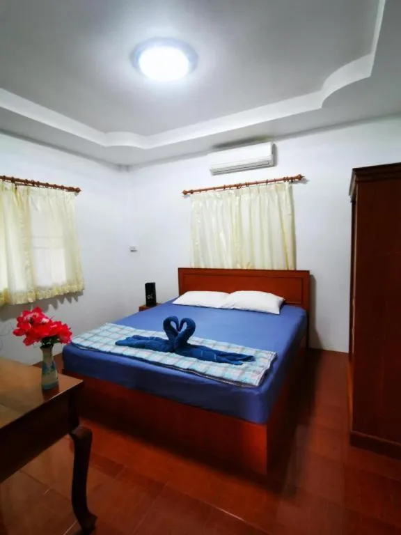 Bed in Sanook Sanang Resort