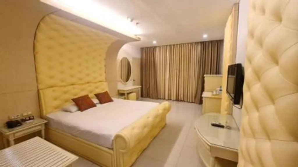 Bed in Hotel Cemerlang