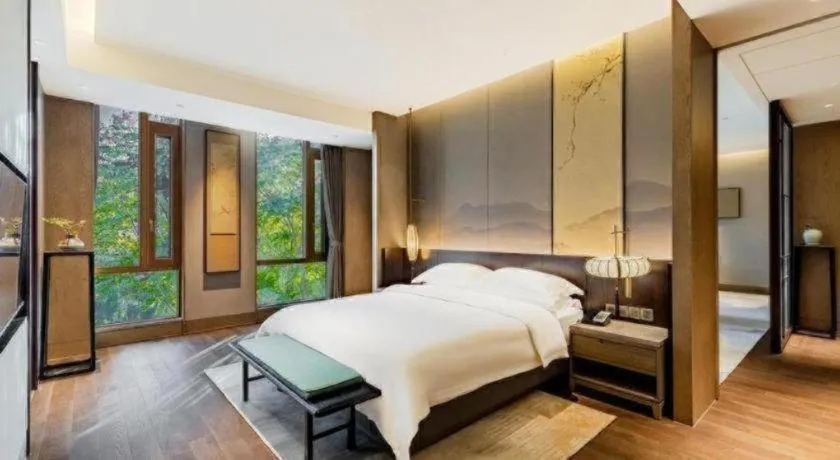 Bed in Wuxi Shanse Hotel