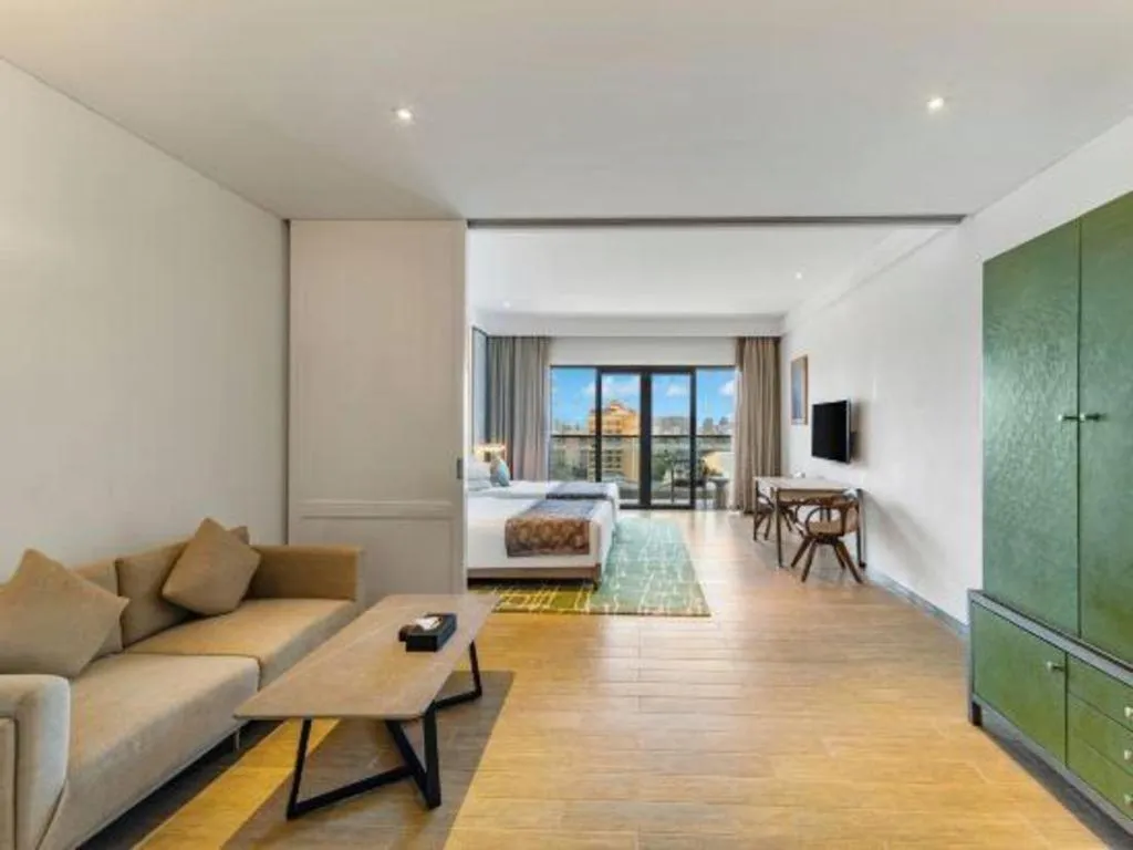 Rock Platinum Sea View Hotel