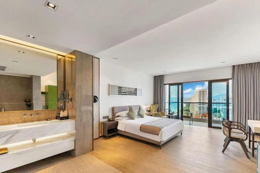 Bed in Rock Platinum Sea View Hotel