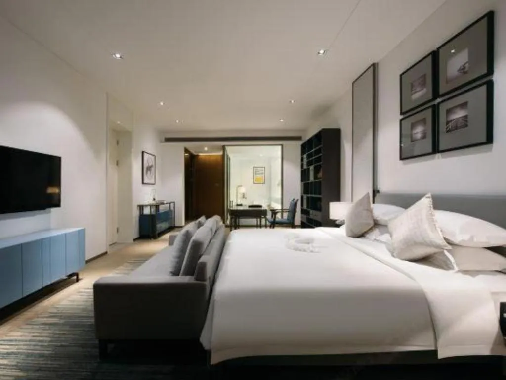 Bed in Rock Platinum Sea View Hotel