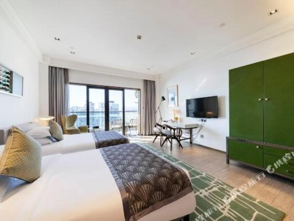 Bed in Rock Platinum Sea View Hotel