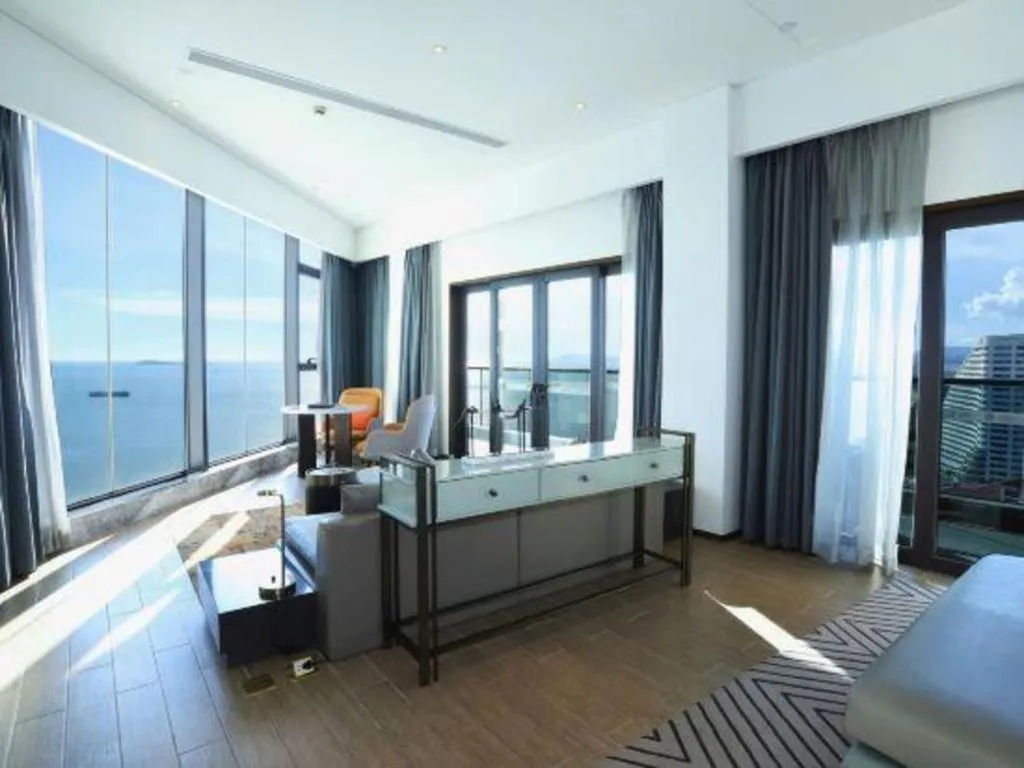 Bed in Rock Platinum Sea View Hotel