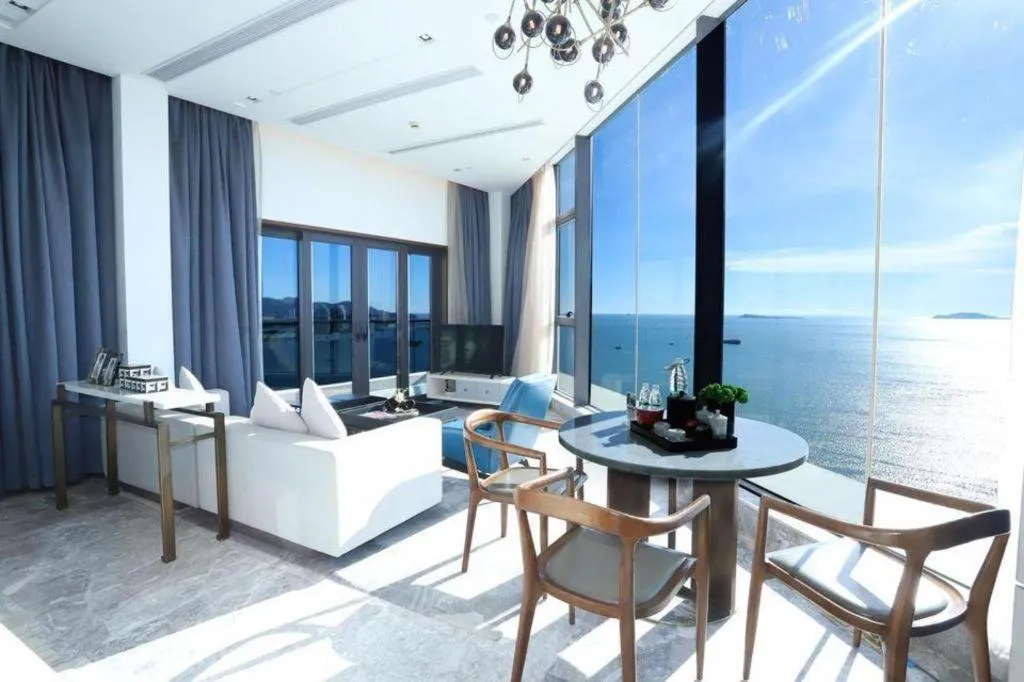 Rock Platinum Sea View Hotel