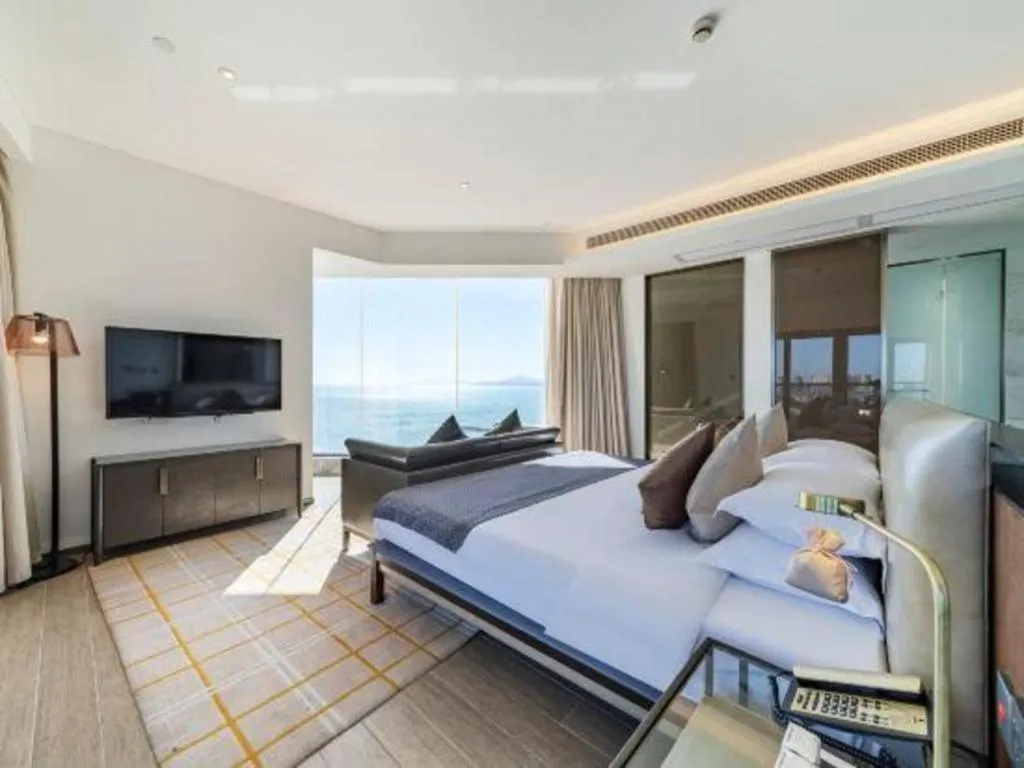 Bed in Rock Platinum Sea View Hotel