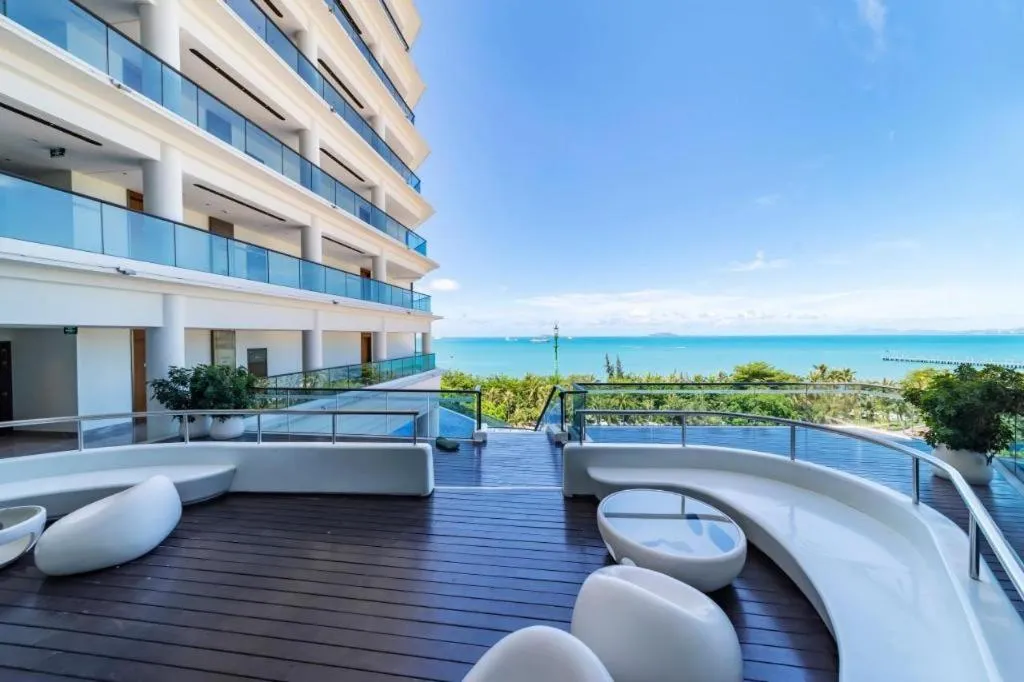 Rock Platinum Sea View Hotel