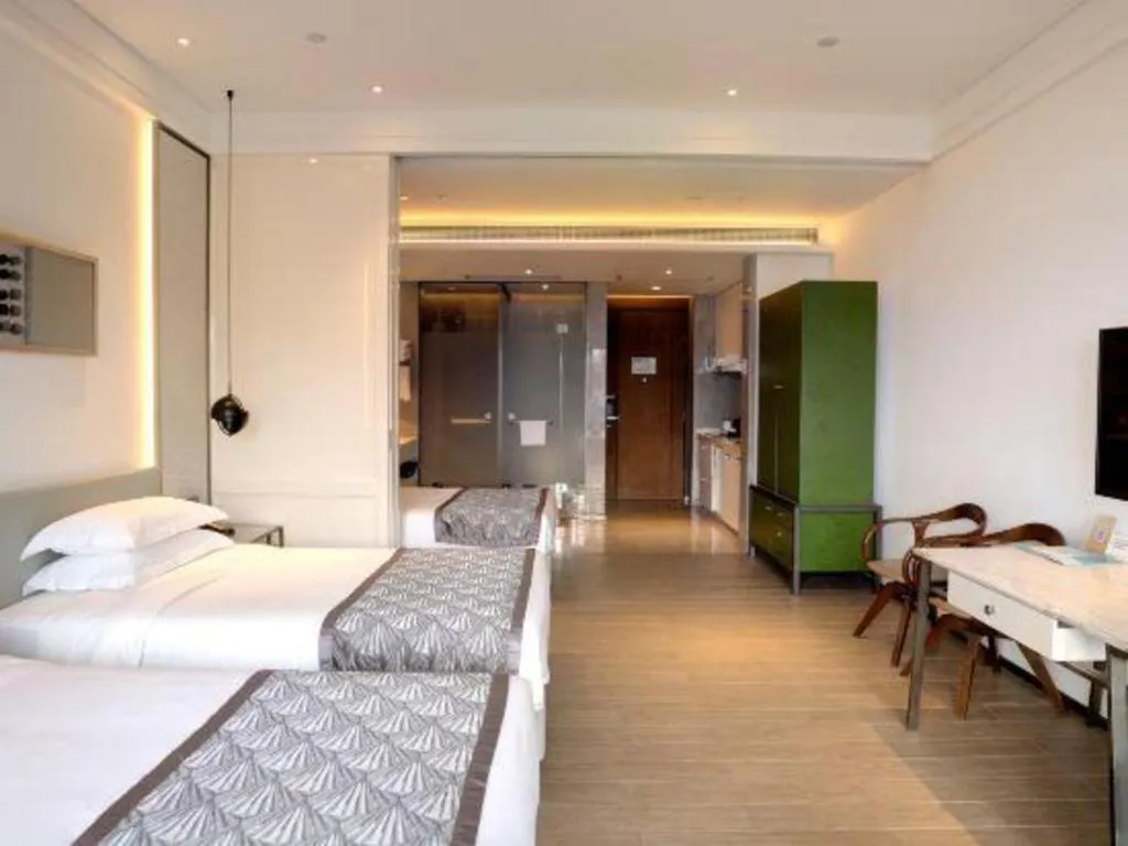 Bed in Rock Platinum Sea View Hotel