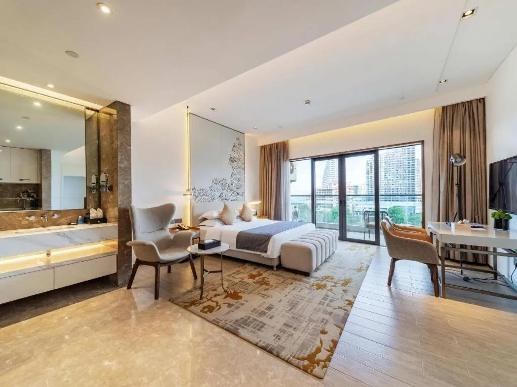 Bed in Rock Platinum Sea View Hotel