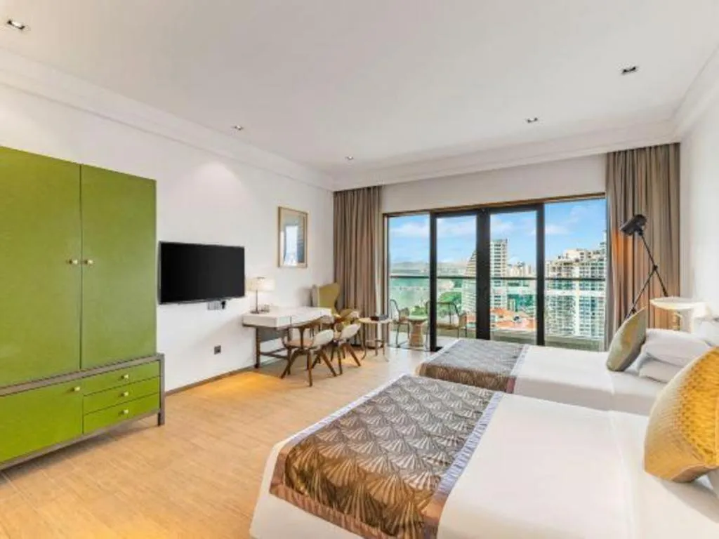 Bed in Rock Platinum Sea View Hotel