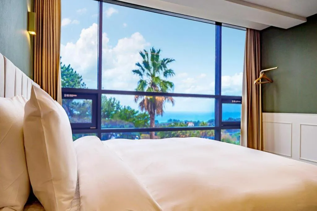 Bed in Dam and Roo Resort