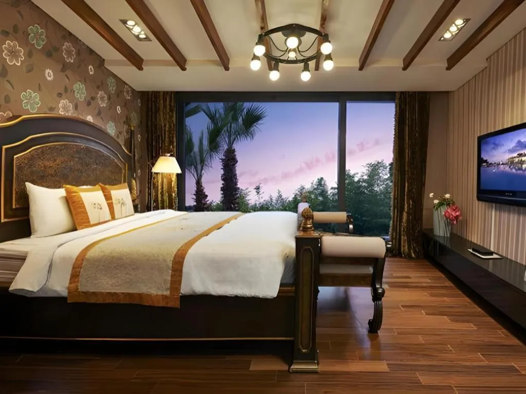 Bed in Dam and Roo Resort