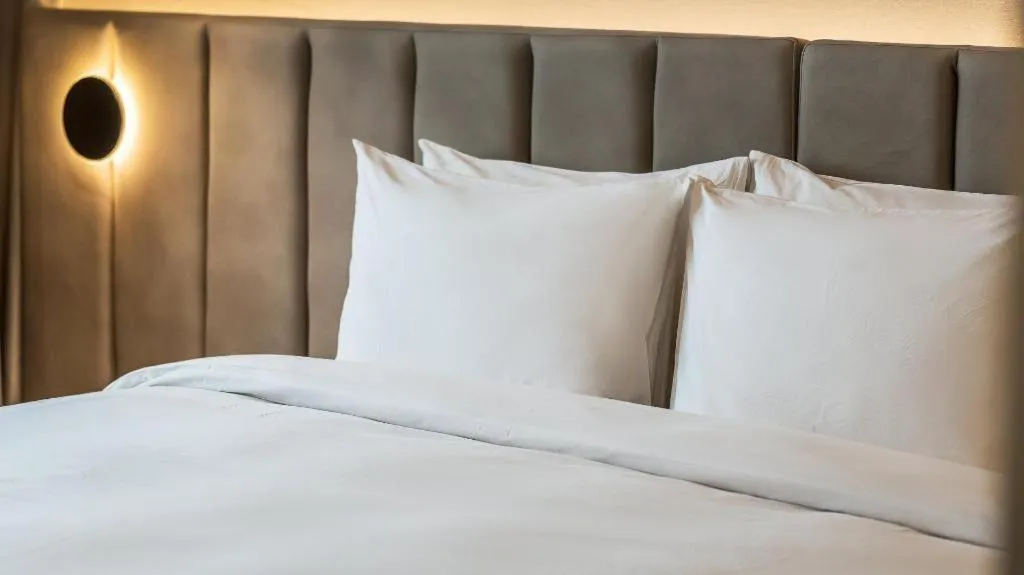 Bed in Dam and Roo Resort