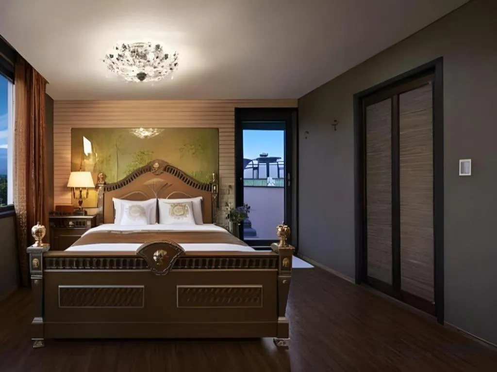 Bed in Dam and Roo Resort