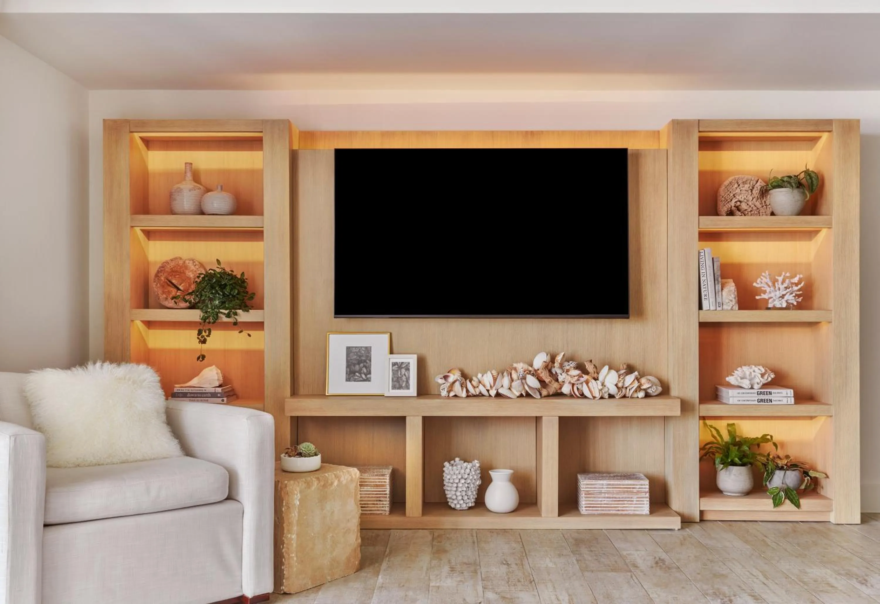 TV and multimedia in 1 Hotel South Beach