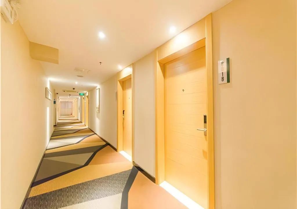 City Comfort Inn Guangzhou Hanxi Changlong Shiqiao Metro Station