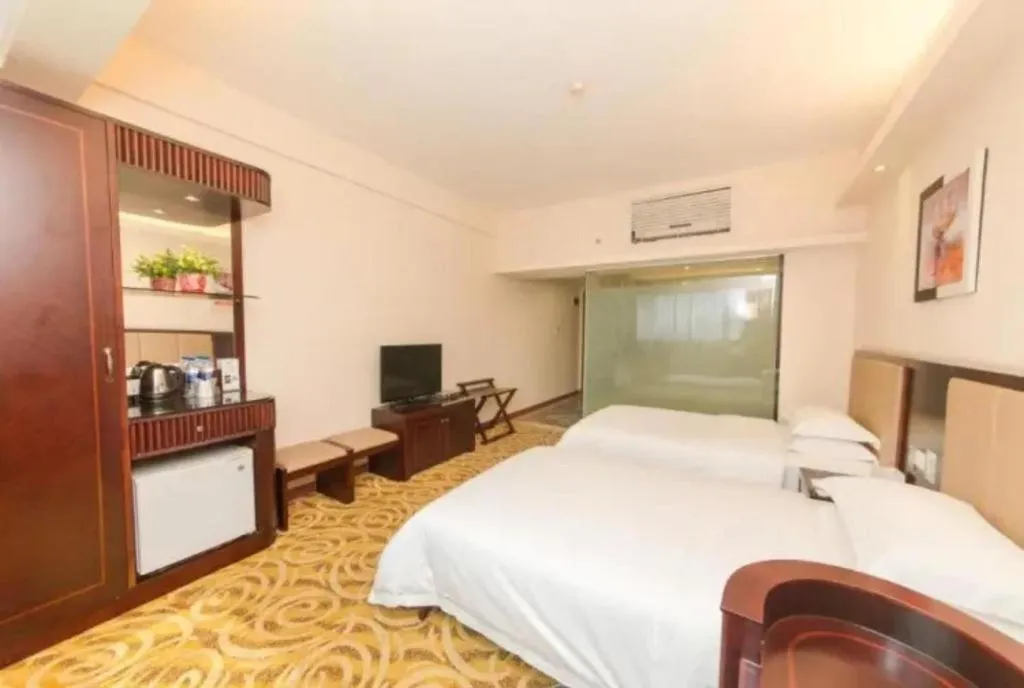 Bed in City Comfort Inn Guangzhou Hanxi Changlong Shiqiao Metro Station