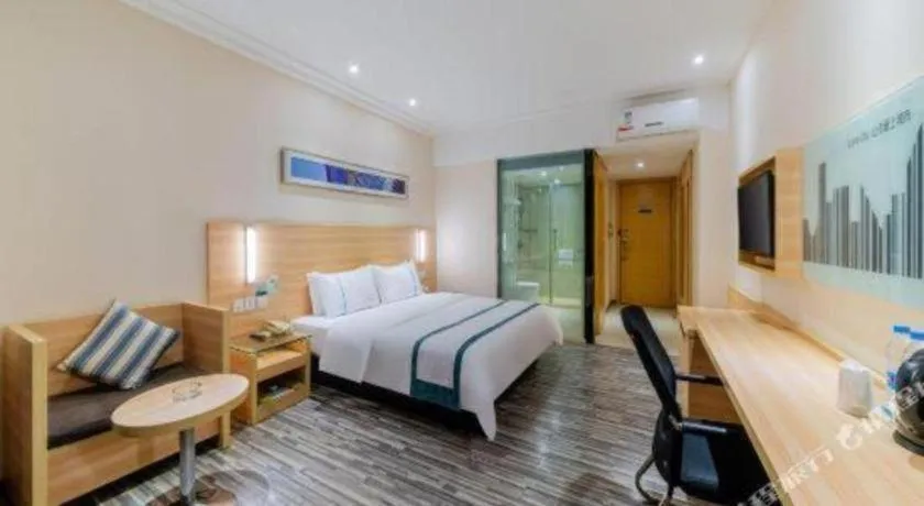Bed in City Comfort Inn Guangzhou Hanxi Changlong Shiqiao Metro Station