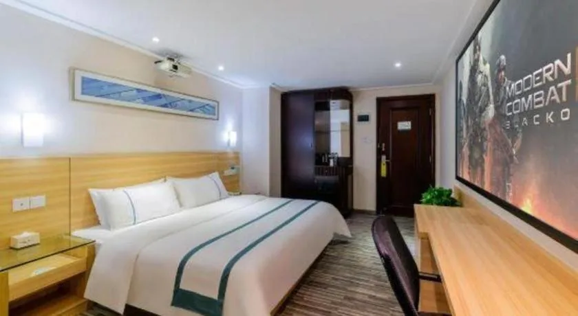 Bed in City Comfort Inn Guangzhou Hanxi Changlong Shiqiao Metro Station