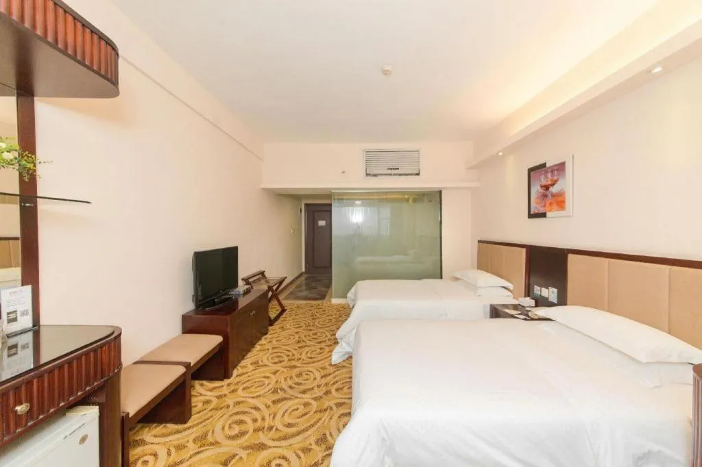 Bed in City Comfort Inn Guangzhou Hanxi Changlong Shiqiao Metro Station