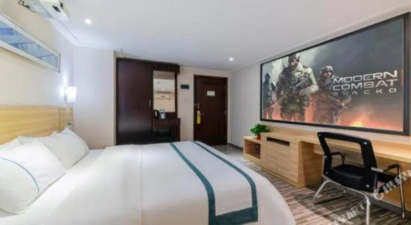 Bed in City Comfort Inn Guangzhou Hanxi Changlong Shiqiao Metro Station