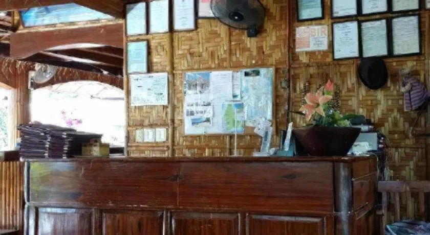 Coucou Bar Hotel and Restaurant