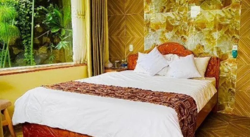 Bed in La Roza Dalat Boutique Hotel