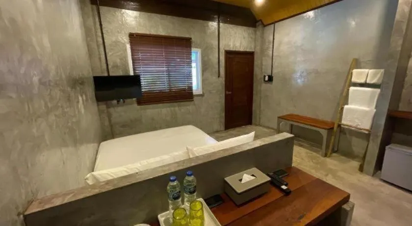 Bed in Koh Mook De Tara Beach Resort