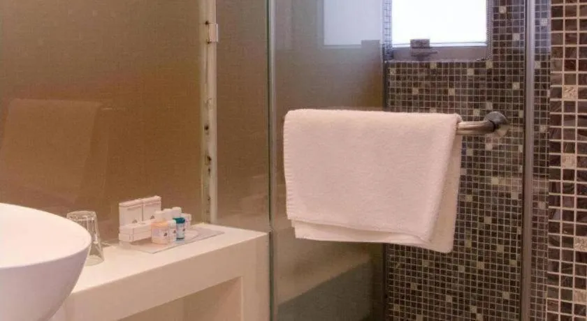 Acesite Knutsford Hotel