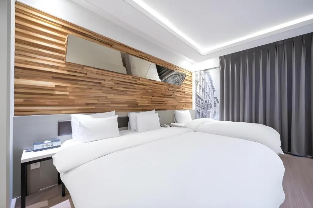 Bed in Pohang Hotel View