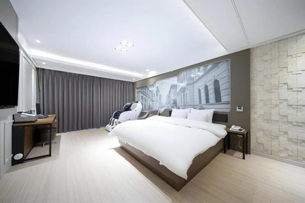 Bed in Pohang Hotel View