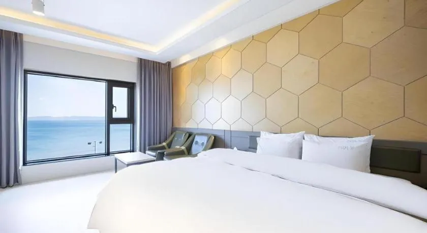 Bed in Pohang Hotel View