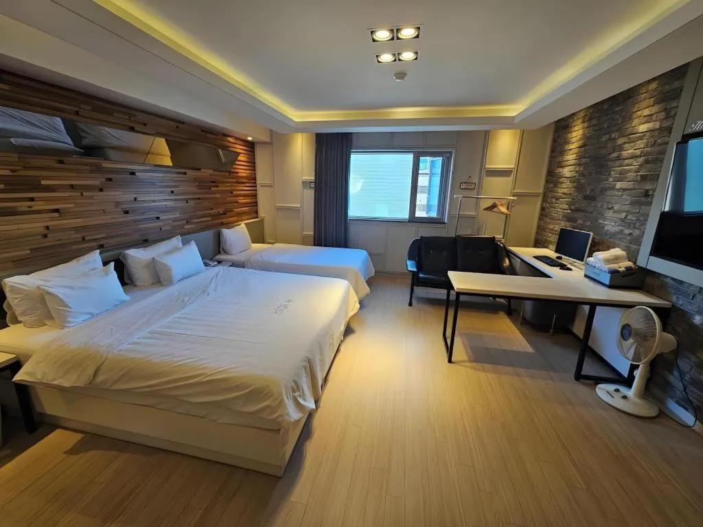 Bed in Pohang Hotel View