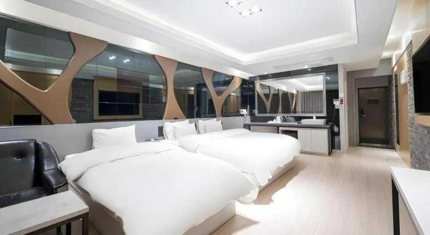 Bed in Pohang Hotel View