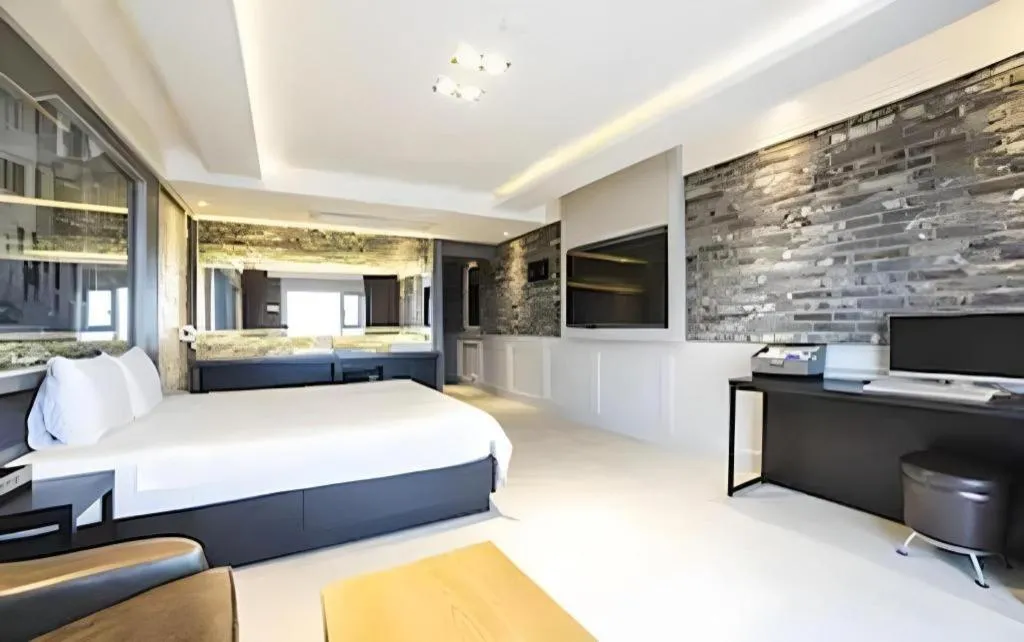 Bed in Pohang Hotel View