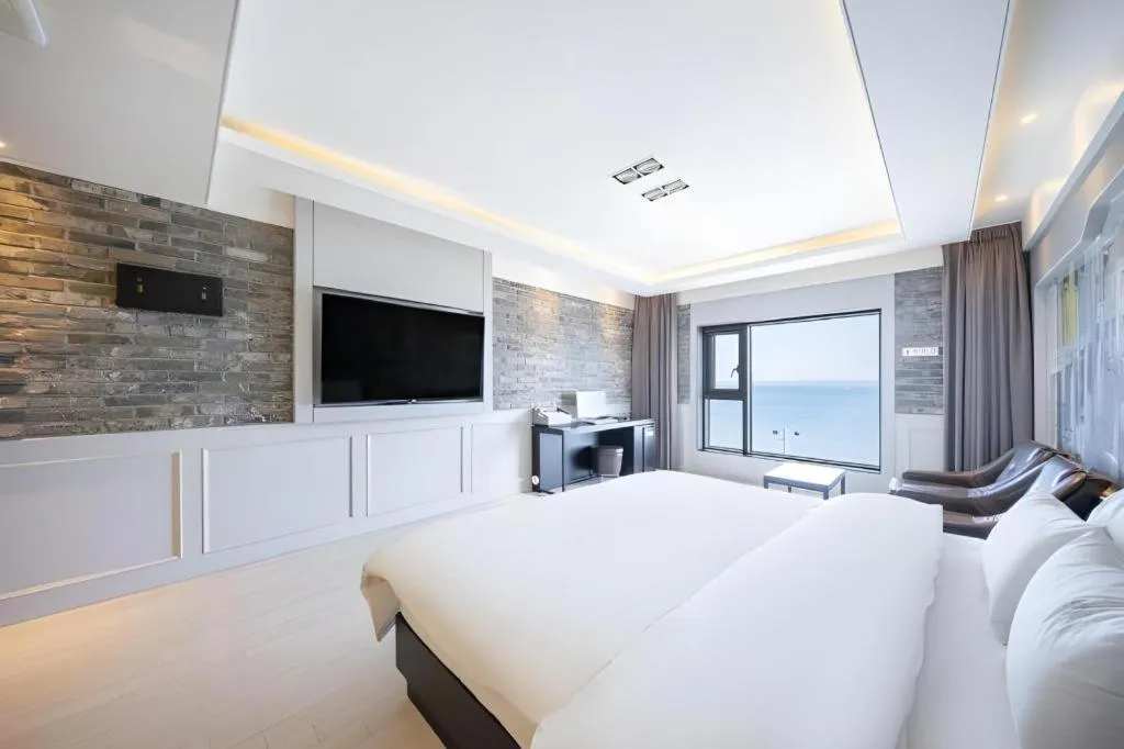 Bed in Pohang Hotel View