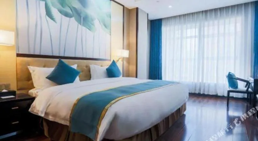 Bed in Hundred Hotel Qingdao