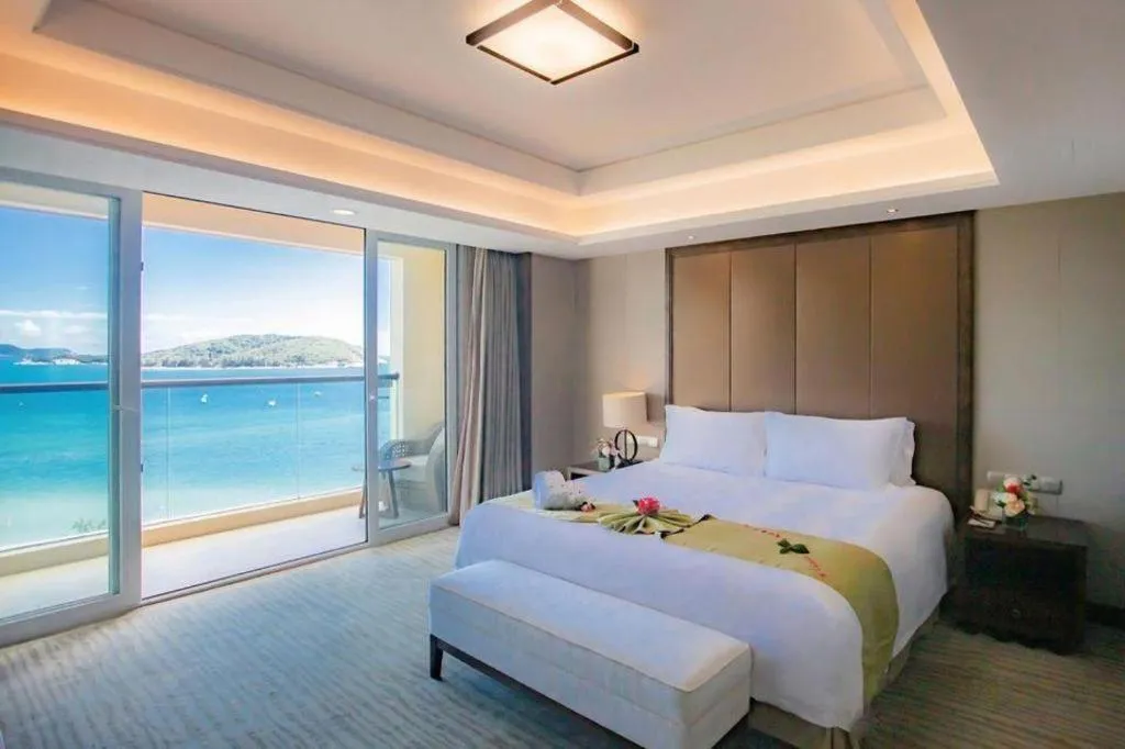 Bed in Ocean View Resort Yalong Bay