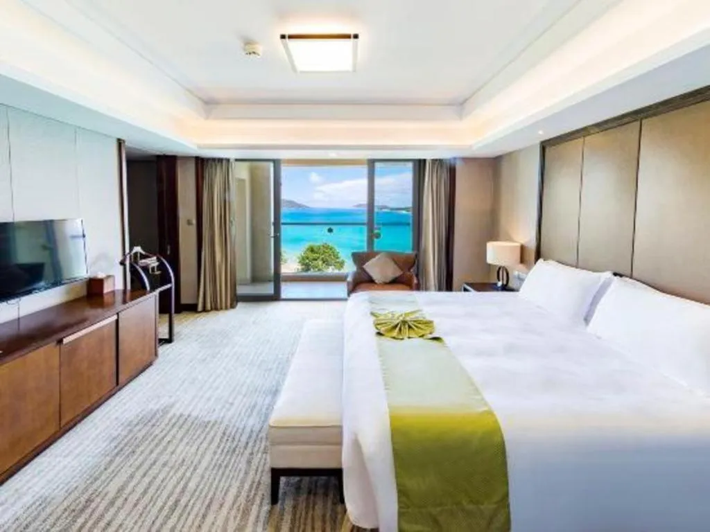 Bed in Ocean View Resort Yalong Bay