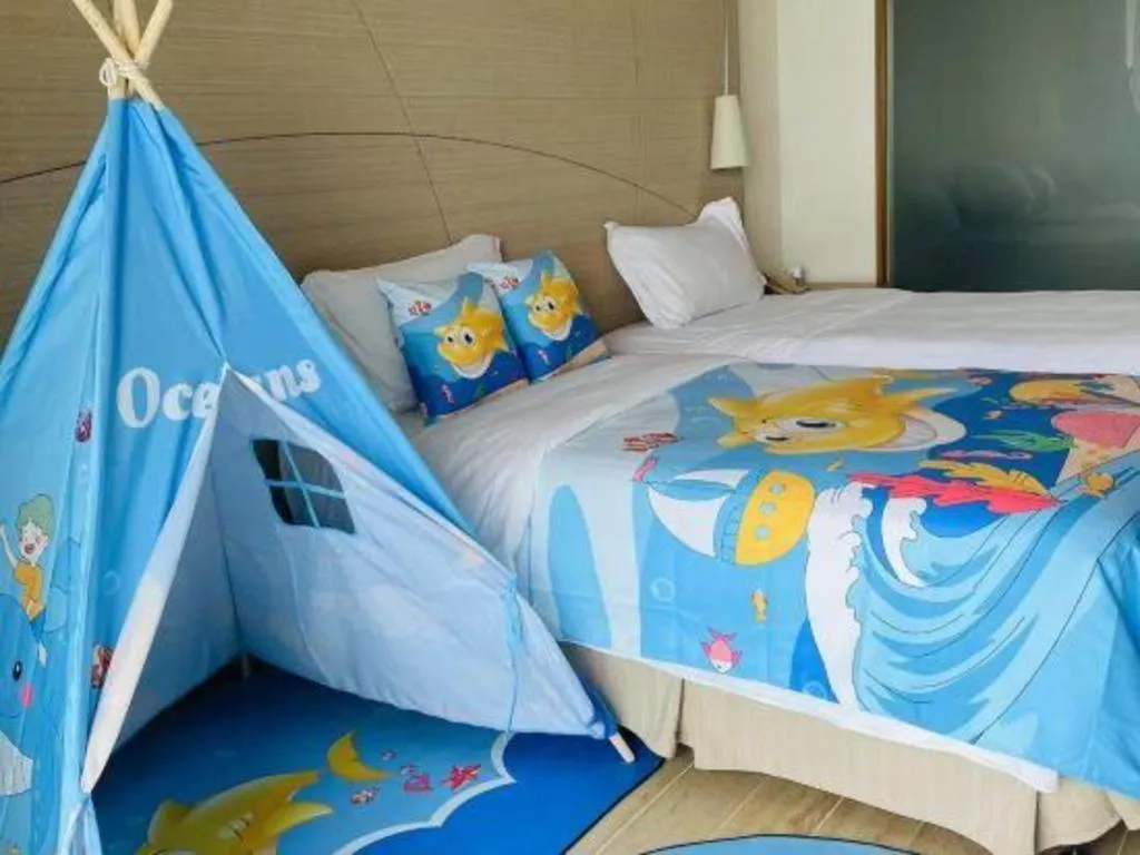 Bed in Ocean View Resort Yalong Bay