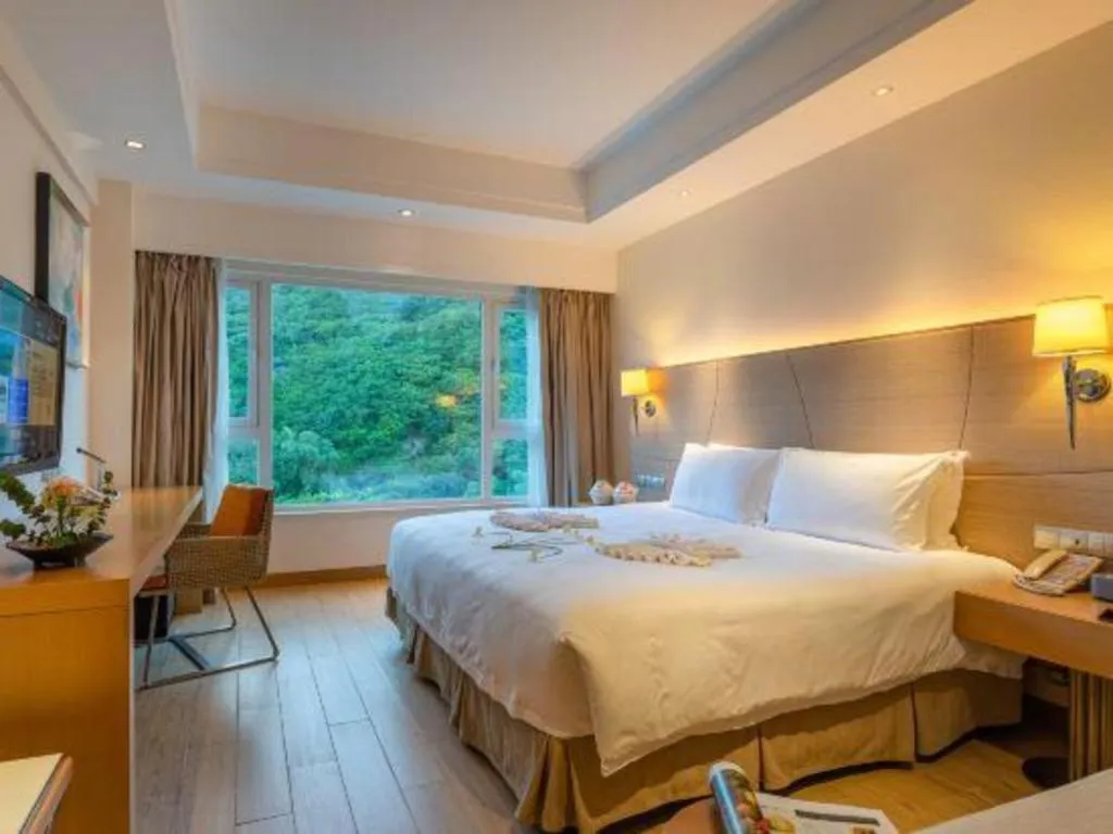 Bed in Ocean View Resort Yalong Bay