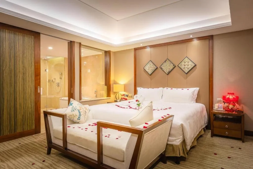 Bed in Ocean View Resort Yalong Bay